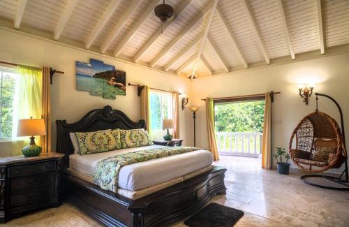 Pont Casse Villa | Ridge Royale with Mountain View, Waterfalls, Hot Tub and Home Cinema