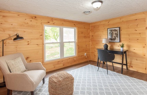 Shippensburg House | Ridges Side Villa with Hot tub | 3 Bed, 2 Bath