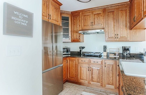 Batesville Cottage | Ridgeview Cottage: Mtn Views and Mins to Cville!