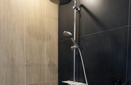 Laar Apartment | Riesige Appartement mit Sauna&free Parkplatz