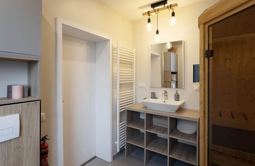 Laar Apartment | Riesige Appartement mit Sauna&free Parkplatz