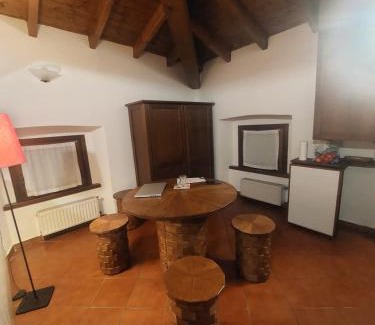 Intra Apartment | Rifugio sul lago