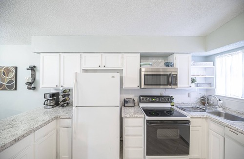 Midland House | Right At Home-Midland Northtown Place