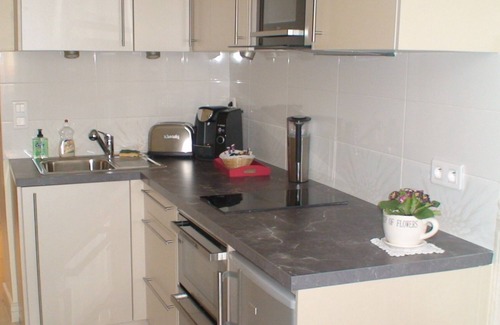 Champigny-sur-Marne Apartment | 'Right Bank' A stone's throw from Paris with garden 'Just like home'