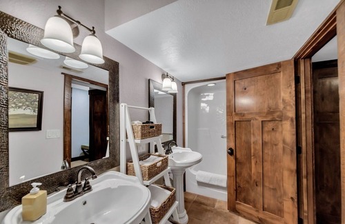 Rimrock Cabin | Rim Rock Canyon Lodge