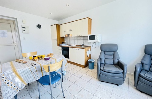 Forges-les-Bains Apartment | Rimbaud: Apartment 300 metres from the thermal baths (public parking)