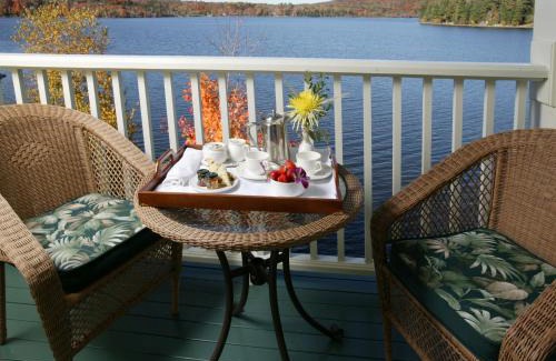 Ayers Cliff Hotel | Ripplecove Hotel & Spa