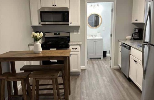 Seabrook Apartment | Riptide Retreat - Walk to Hampton & Seabrook Beach!