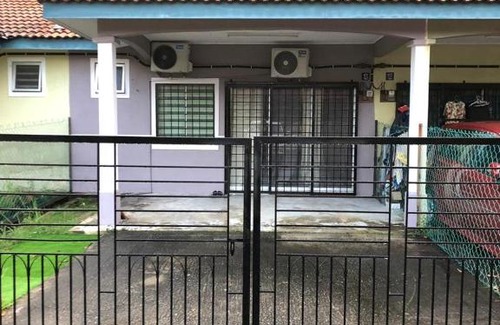 Seremban House | Riqayraa Muslim Homestay
