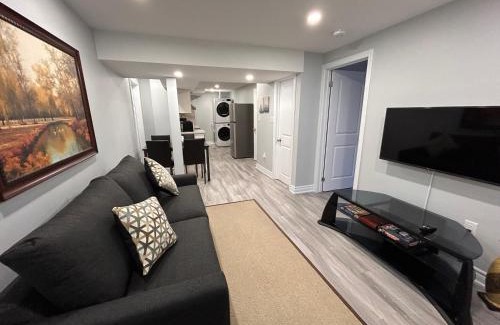 Whitby House | Rita's Kunjo - 2BR, 3BD, 2WR, Full Ktchn, Living