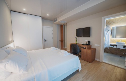Magnetiti Hotel | Ritsa Resort
