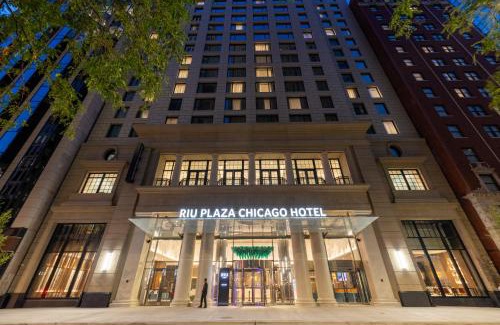 Streeterville Hotel | Riu Plaza Chicago