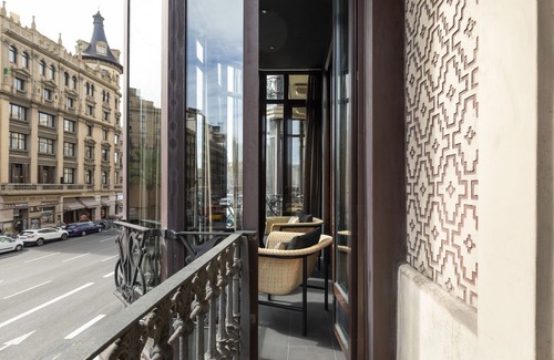Eixample Apartment | Riva - 1 Bedroom Apartment with street view