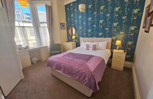 South Cliff Hotel | Rivelyn Hotel Bar & Restaurant