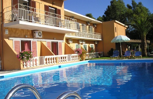 Messonghi Apartment | River apartment Messonghi with swimming pool.