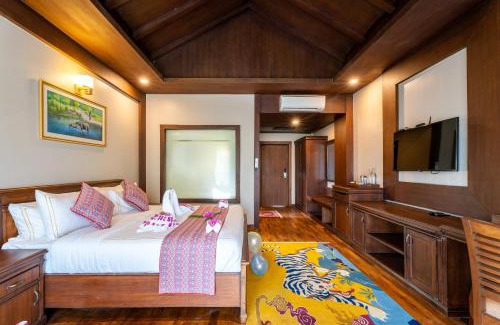 Bharatpur Resort | River Bank Jungle Resort, Chitwan
