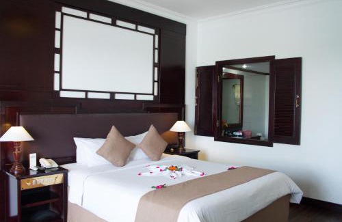 Cua Đai Resort | River Beach Resort & Residences