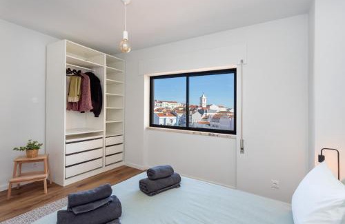 Cacilhas Apartment | River Breeze in Almada Velha