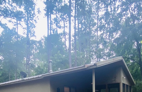 Centralia Cabin | River Cabin on the Neches River