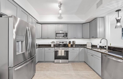 Merritt Island Condo | RIVER FLY IN: The Cocoa, Launchpad Lookout View