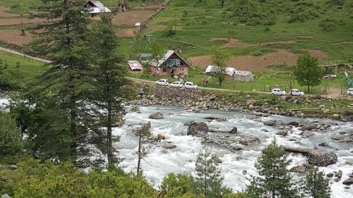 Pahalgam Hotel | River Front Guest House