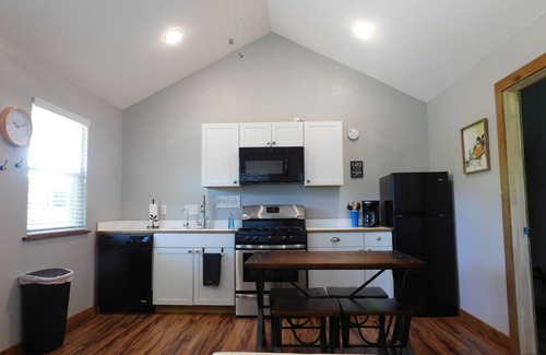 Nashoba Cabin | River Front Lodging Hot Tub after June 20 Kayak & Fish at RiverBird Lodging!