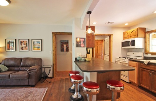 Dolores House | River front retreat-5 minutes from Dolores, 1 hour from Telluride