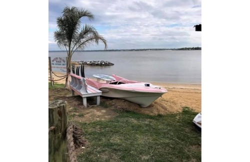 Colonial Beach House | River Getaway <1 block to beach
