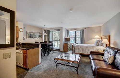 Historic District Apartment | River Mountain Lodge 208W by Ski Country Resorts
