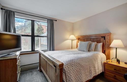 Historic District Apartment | River Mountain Lodge 208W by Ski Country Resorts