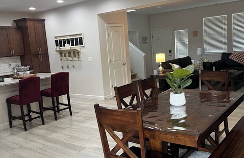 Everett House | River Retreat close to Boeing, I-5 and downtown Everett!