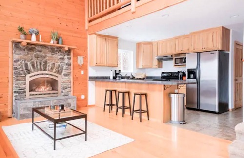 Gold Bar Cabin | River's Edge Mountain Chalet