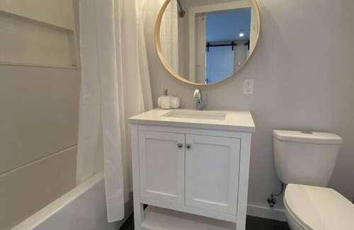Clearwater House | River's Edge Scoria Suite