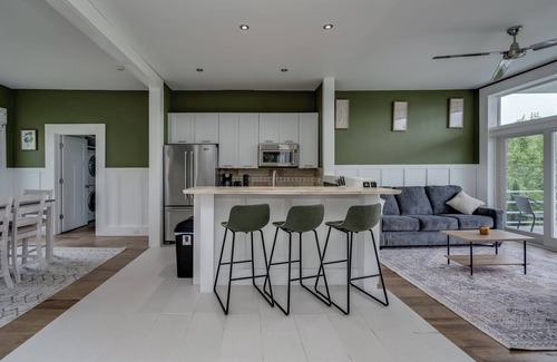Watertown House | River's Getaway- an urban oasis!