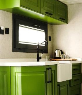 Ardesen Hotel | River Side TinyHouse