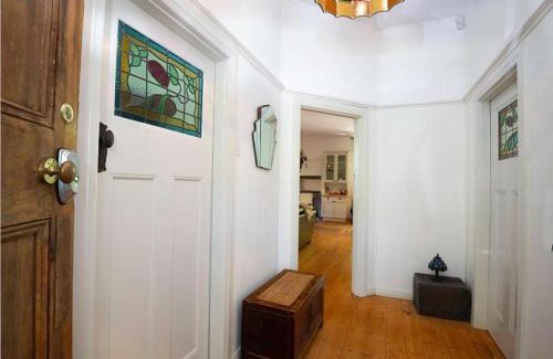 Warburton House | River Song – A Sanctuary by the Yarra River
