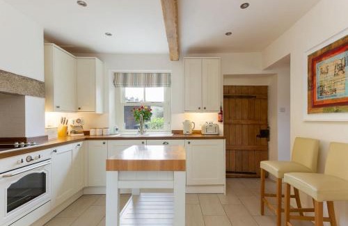 Eshton House | River View Cottage