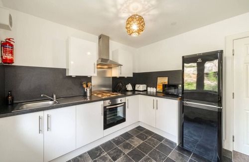Glenisla Apartment | River View- Garden Apartment in Grounds of Mansion