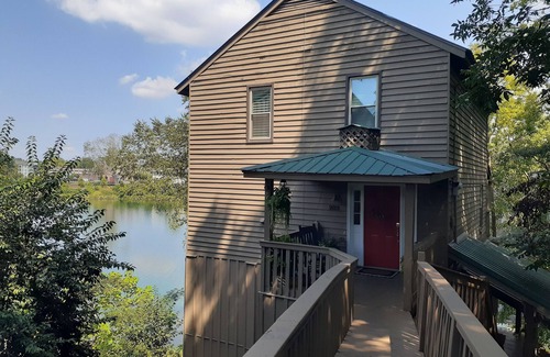 West End Apartment | River View Retreat- So Cute, So Cozy- Short Walk to SRP Park & Downtown Augusta