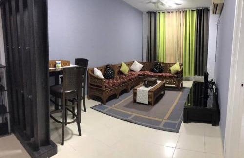Bandar Kota Bharu Apartment | River View with Pool 3-bedroom - Yusmah Riverview
