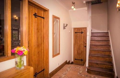 Alfriston Villa | Riverbank Cottage - idyllic riverside country cottage on South Downs