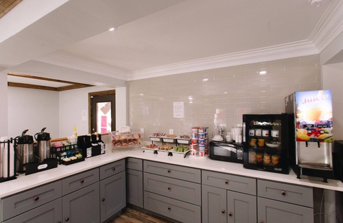 Helen Hotel | Riverbend Motel & Cabins