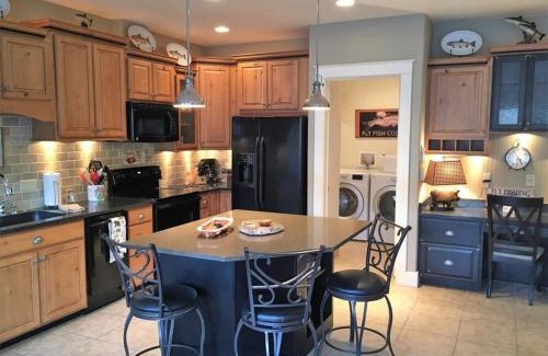 Salida House | Riverfront Condo With Balcony, King Bed Str#267