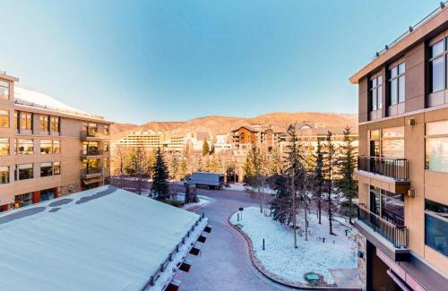 Avon Hotel | Riverfront Escape #320