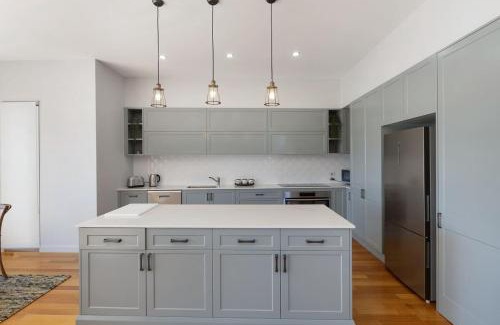 Mildura House | Riverfront Family Home in Mildura
