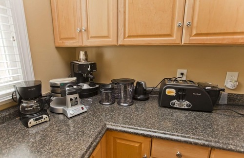 Pennington Bend House | Riverfront, Kayaks, Boat Dock, Games, Pool, Hot Tub, 10 Min To Dwntwn Nashville!