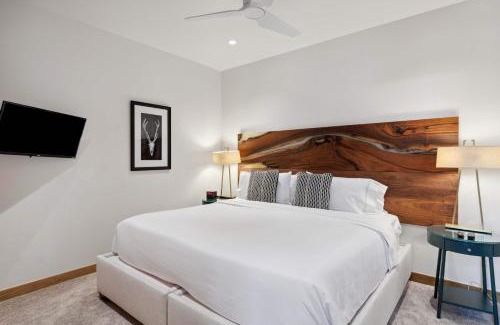 Avon Apartment | Riverfront Lodge 308 by East West Hospitality