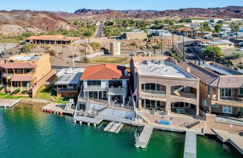 Cienega Springs House | Riverfront Luxury Retreat