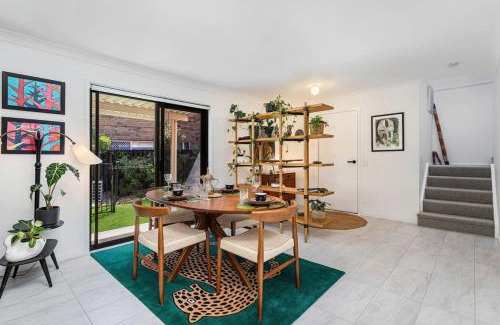 Elanora House | Riverfront Oasis in Elanora