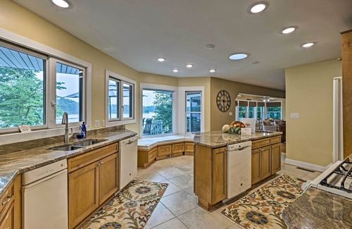 Kinsale House | Riverfront Paradise w/Hot Tub & Pool in Kinsale!